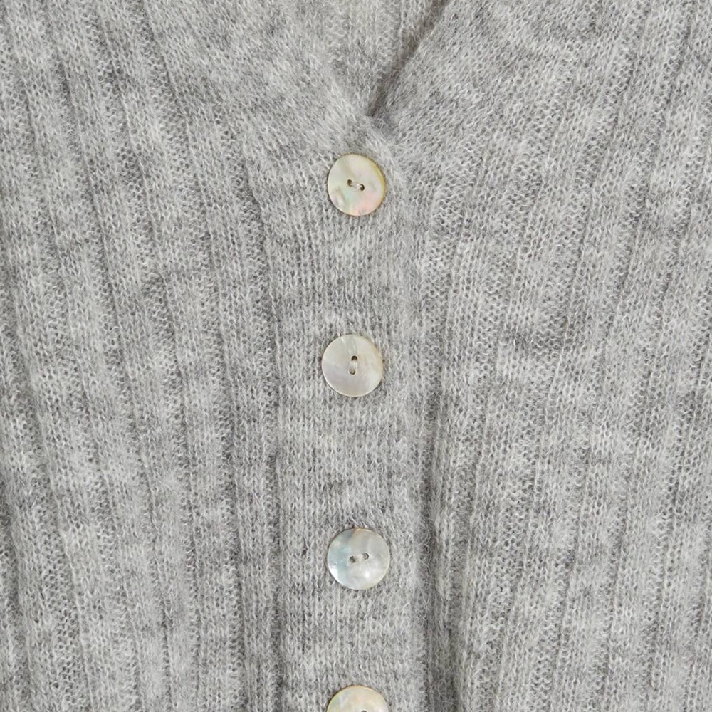 Cardigan Parton - Picture 4 of 6